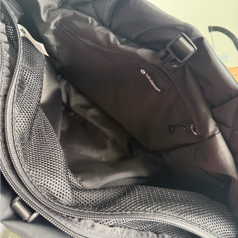 LULULEMON travel tote - Picture 5 of 5